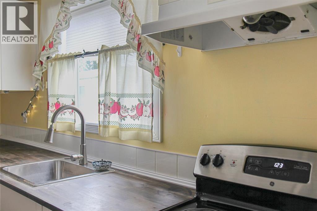 5213 49 Street, Daysland, Alberta  T0B 0G3 - Photo 12 - A2329089