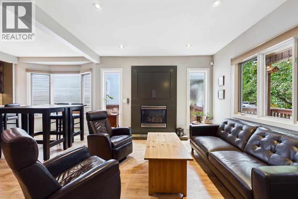 224 10a Street NW, Calgary, Alberta T2N 1W6 - Photo 4 - A2337774