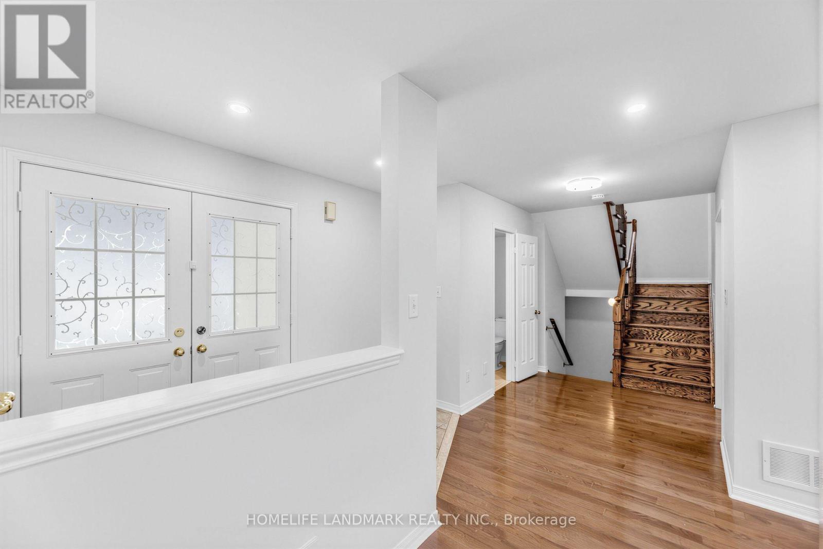 86 Laurier Avenue, Richmond Hill, Ontario  L4E 4P6 - Photo 8 - N13703036