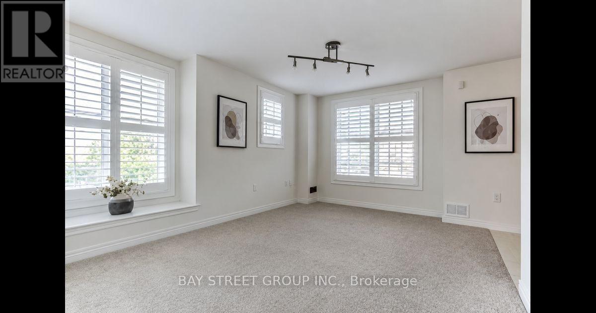 118 - 9 Old Colony Road, Richmond Hill, Ontario  L4E 4L5 - Photo 2 - N13703038