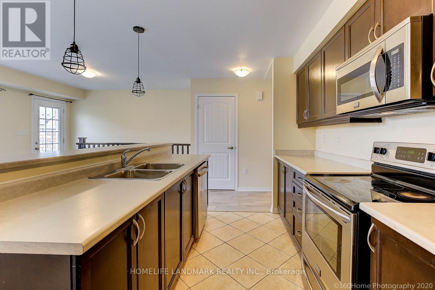 5 Sidford Road, Brampton, Ontario  L7A 0P8 - Photo 5 - W13703030