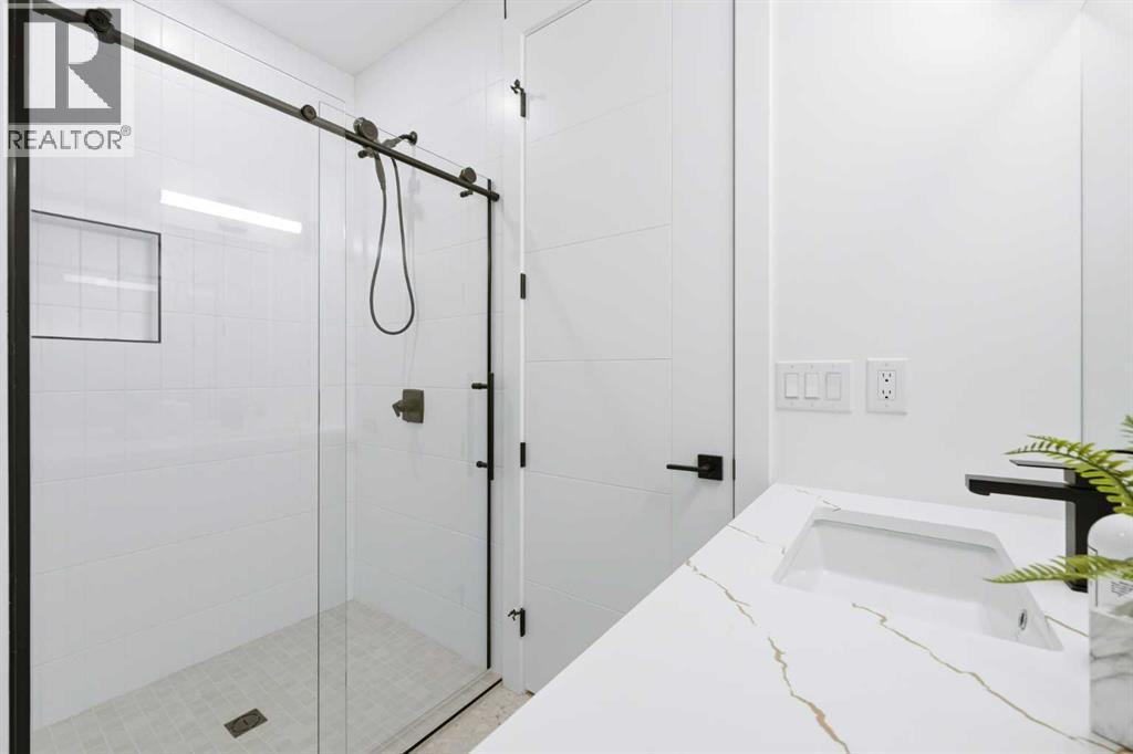2412 1 Avenue NW, Calgary, Alberta  T2N 0B9 - Photo 37 - A2331072