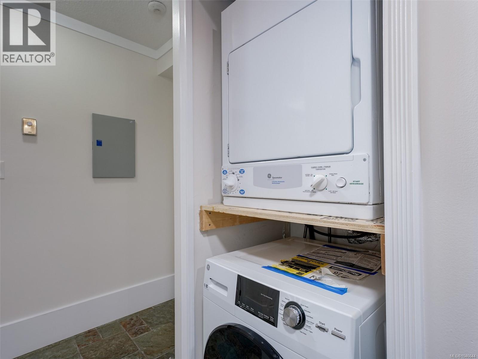 104 2647 Graham St, Victoria, British Columbia V8T 3Y8 - Photo 14 - 1046644