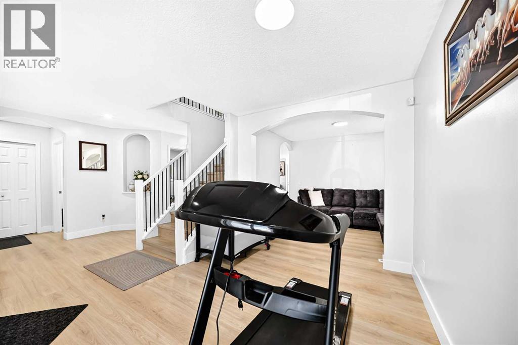 218 Saddlefield Place NE, Calgary, Alberta  T3J 4Z3 - Photo 15 - A2338535