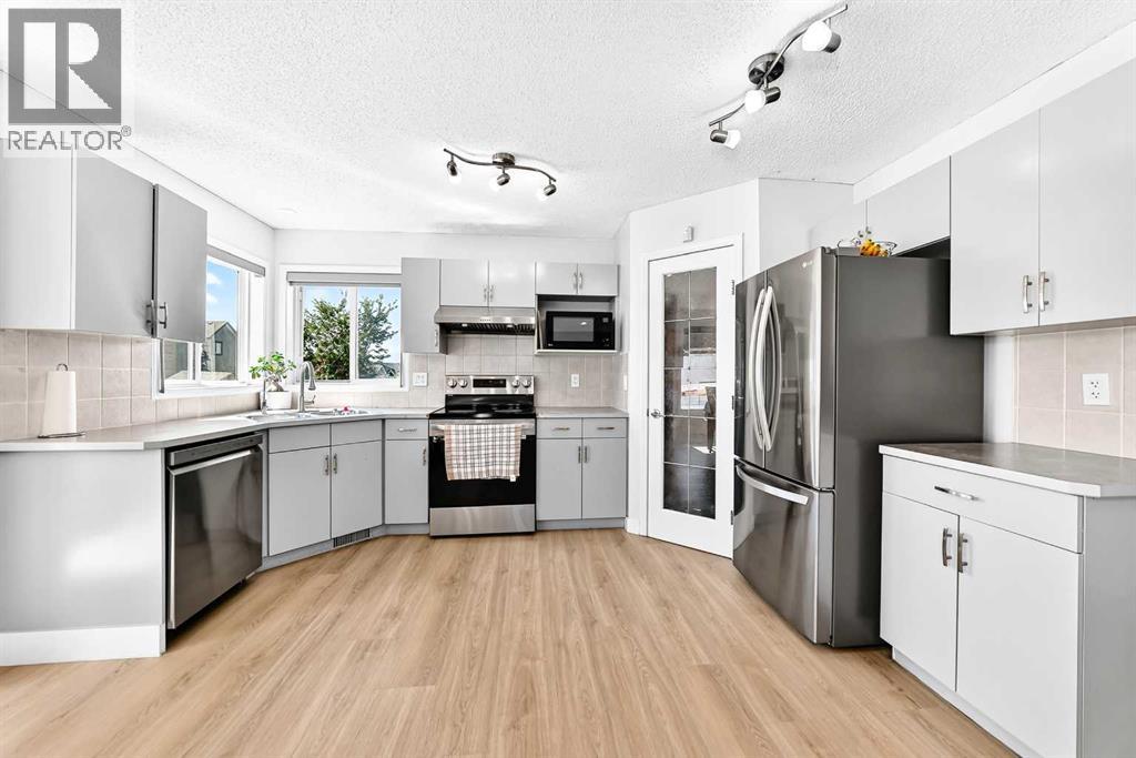 218 Saddlefield Place NE, Calgary, Alberta  T3J 4Z3 - Photo 6 - A2338535
