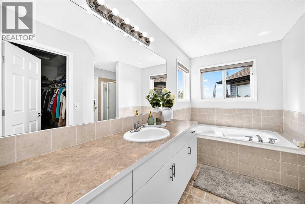 218 Saddlefield Place NE, Calgary, Alberta  T3J 4Z3 - Photo 29 - A2338535