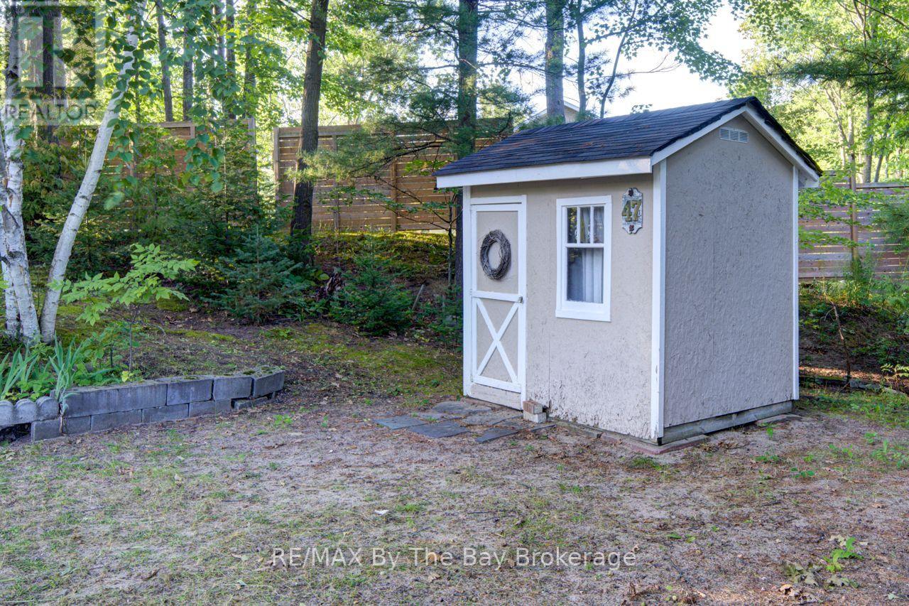 47 Birchwood Trail, Wasaga Beach, Ontario  L9Z 1B1 - Photo 38 - S13703010