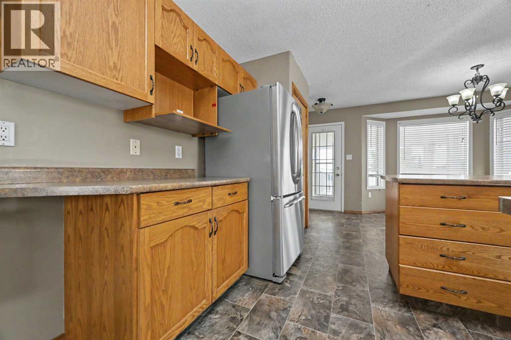 12017 95b Street, Grande Prairie, Alberta  T8V 6X7 - Photo 4 - A2338892