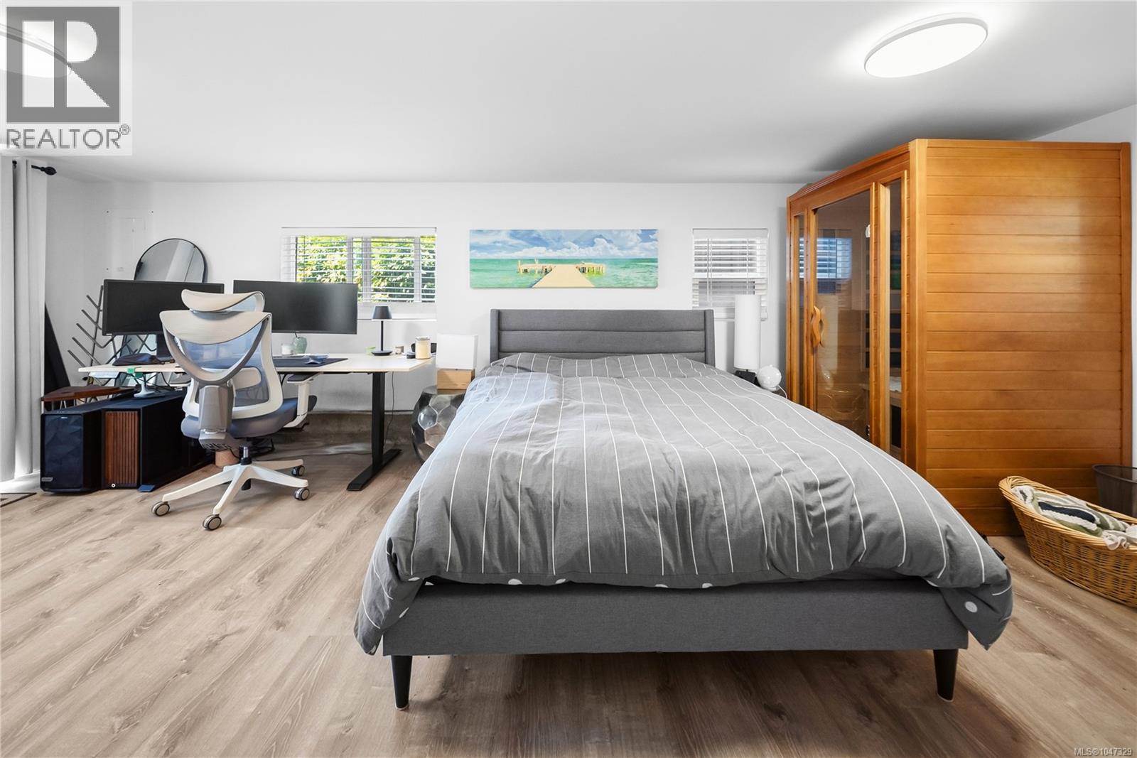 1232 Pearce Cres, Saanich, British Columbia  V8X 3S9 - Photo 40 - 1047329