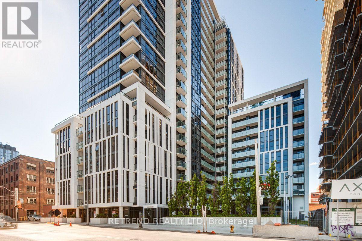 2004 - 400 ADELAIDE STREET E, Toronto, Ontario