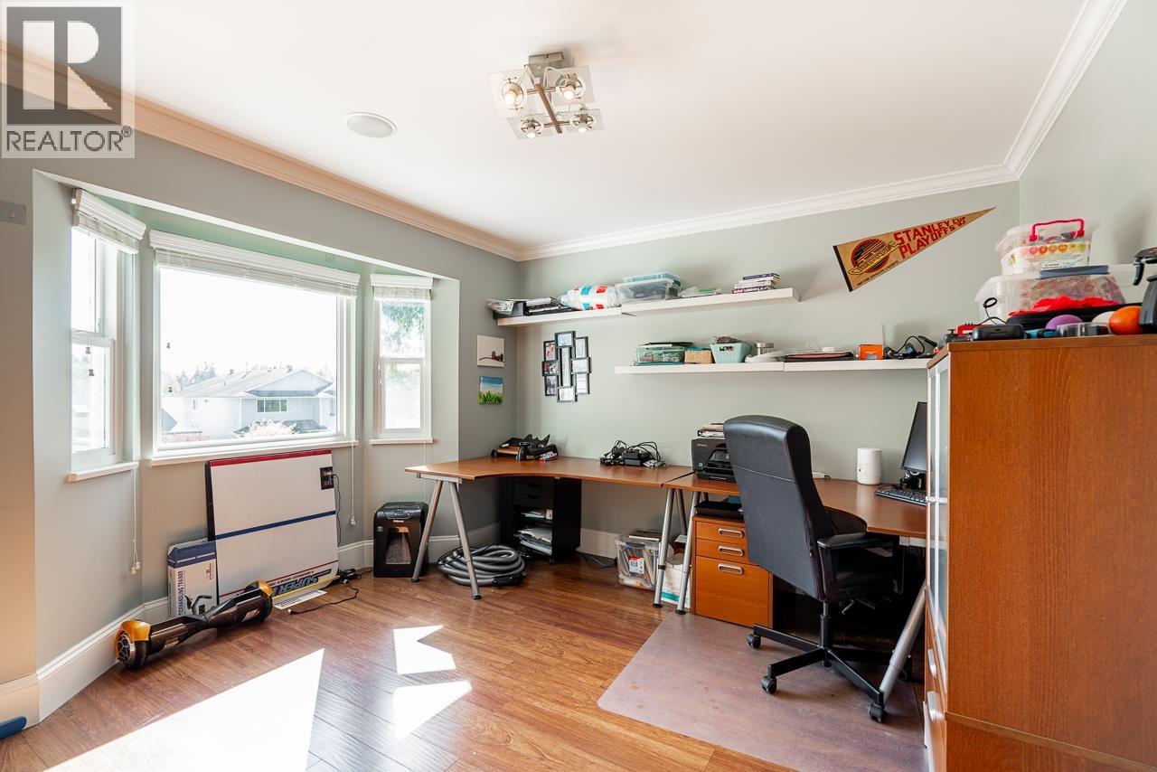 3933 Toronto Street, Port Coquitlam, British Columbia  V3B 6M4 - Photo 16 - R3154341