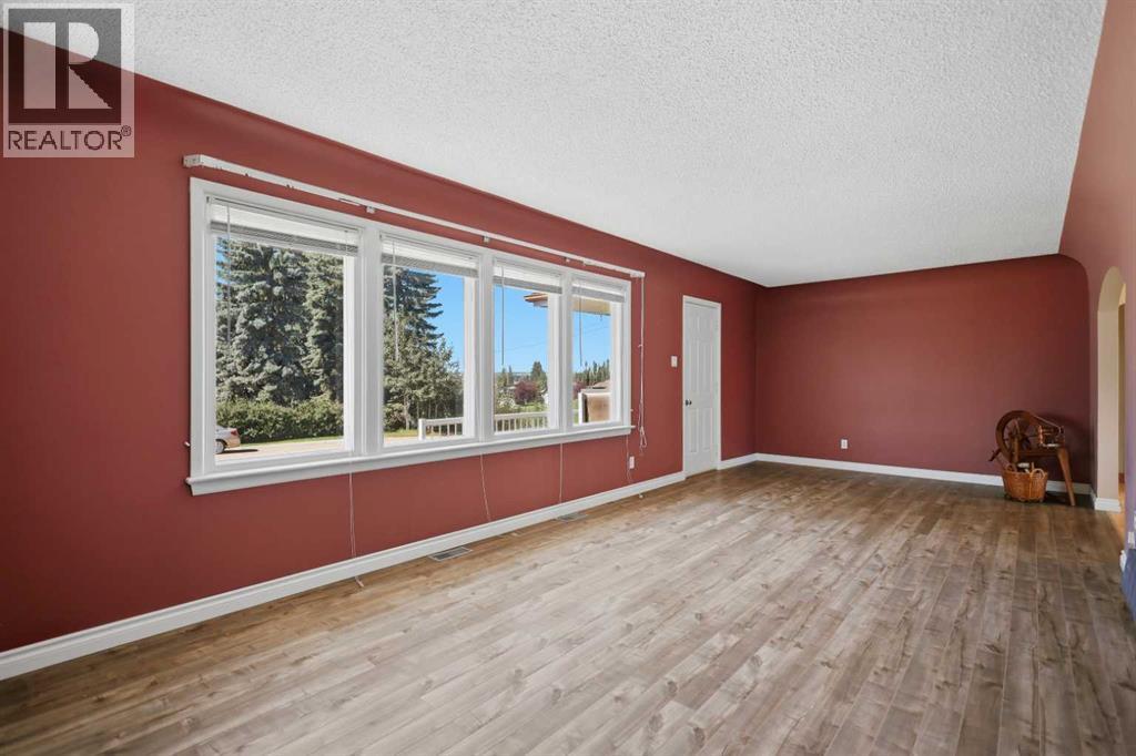 4015 39 Street, Ponoka, Alberta  T4J 1A8 - Photo 8 - A2338467