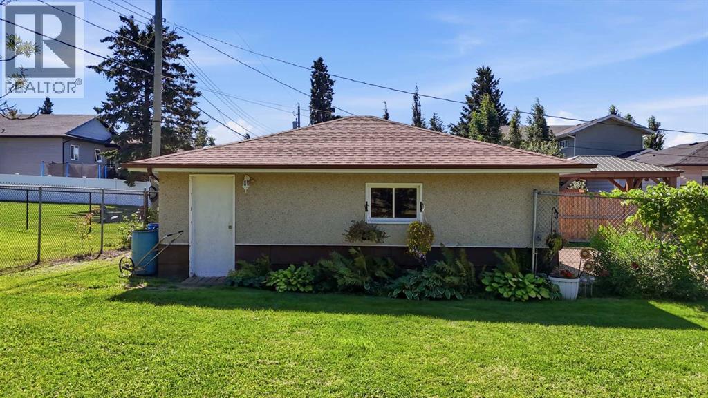 4015 39 Street, Ponoka, Alberta  T4J 1A8 - Photo 27 - A2338467