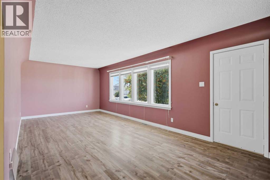 4015 39 Street, Ponoka, Alberta  T4J 1A8 - Photo 11 - A2338467