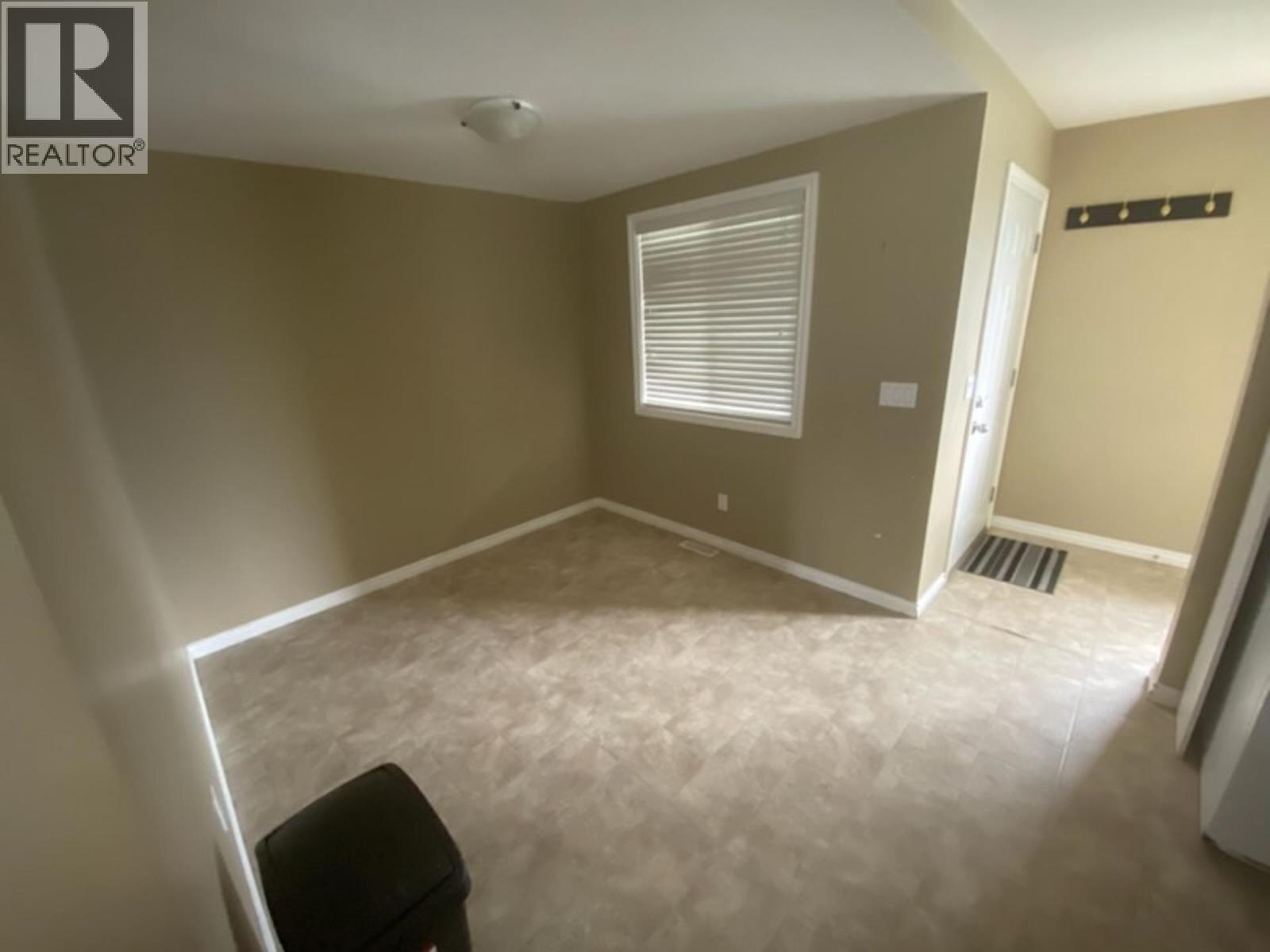 10249 102 Avenue, Fort St. John, British Columbia  V1J 2E4 - Photo 5 - R3101447