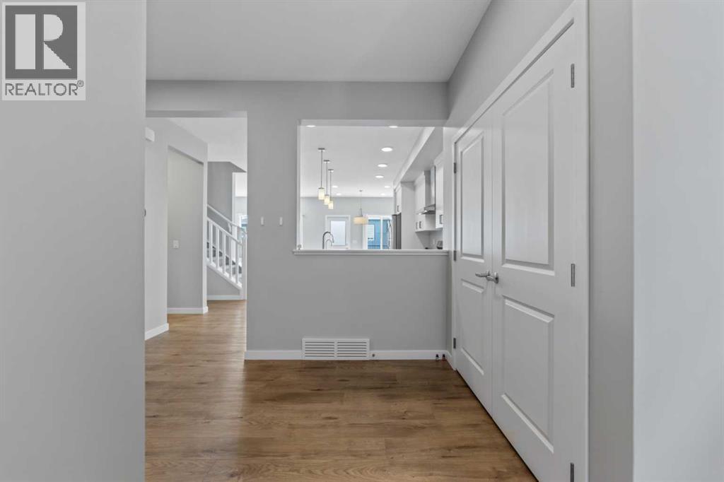 47 Carringvue Passage NW, Calgary, Alberta  T3P 2G4 - Photo 6 - A2324033