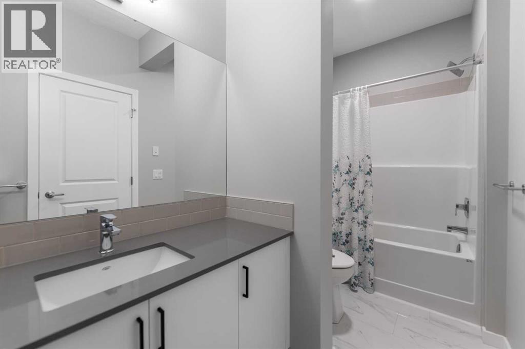 47 Carringvue Passage NW, Calgary, Alberta  T3P 2G4 - Photo 32 - A2324033