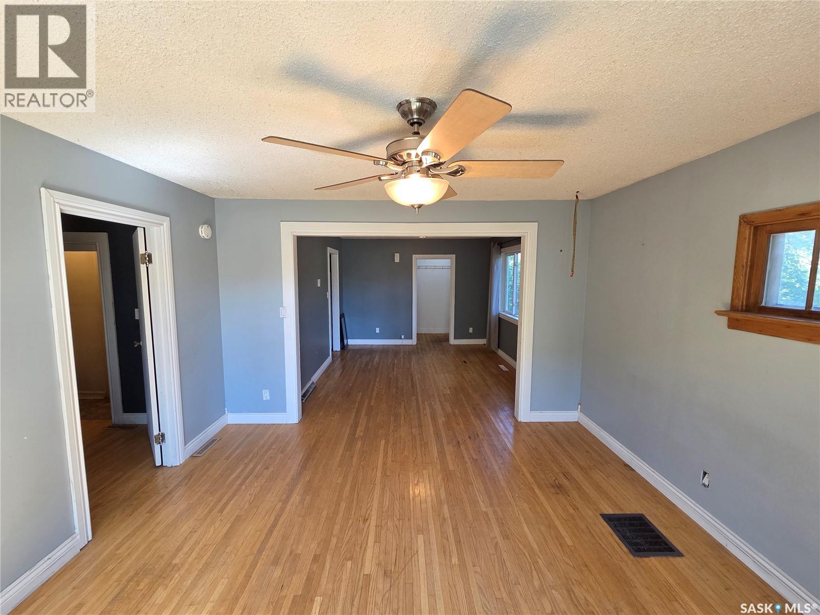 32 Newcombe Street, Manor, Saskatchewan  S0C 1R0 - Photo 20 - SK046370