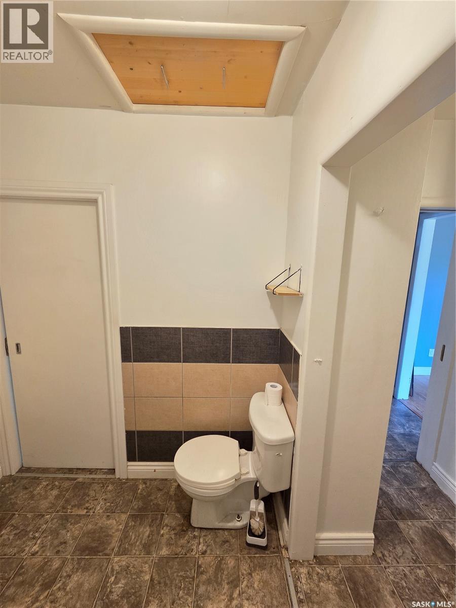 32 Newcombe Street, Manor, Saskatchewan  S0C 1R0 - Photo 24 - SK046370