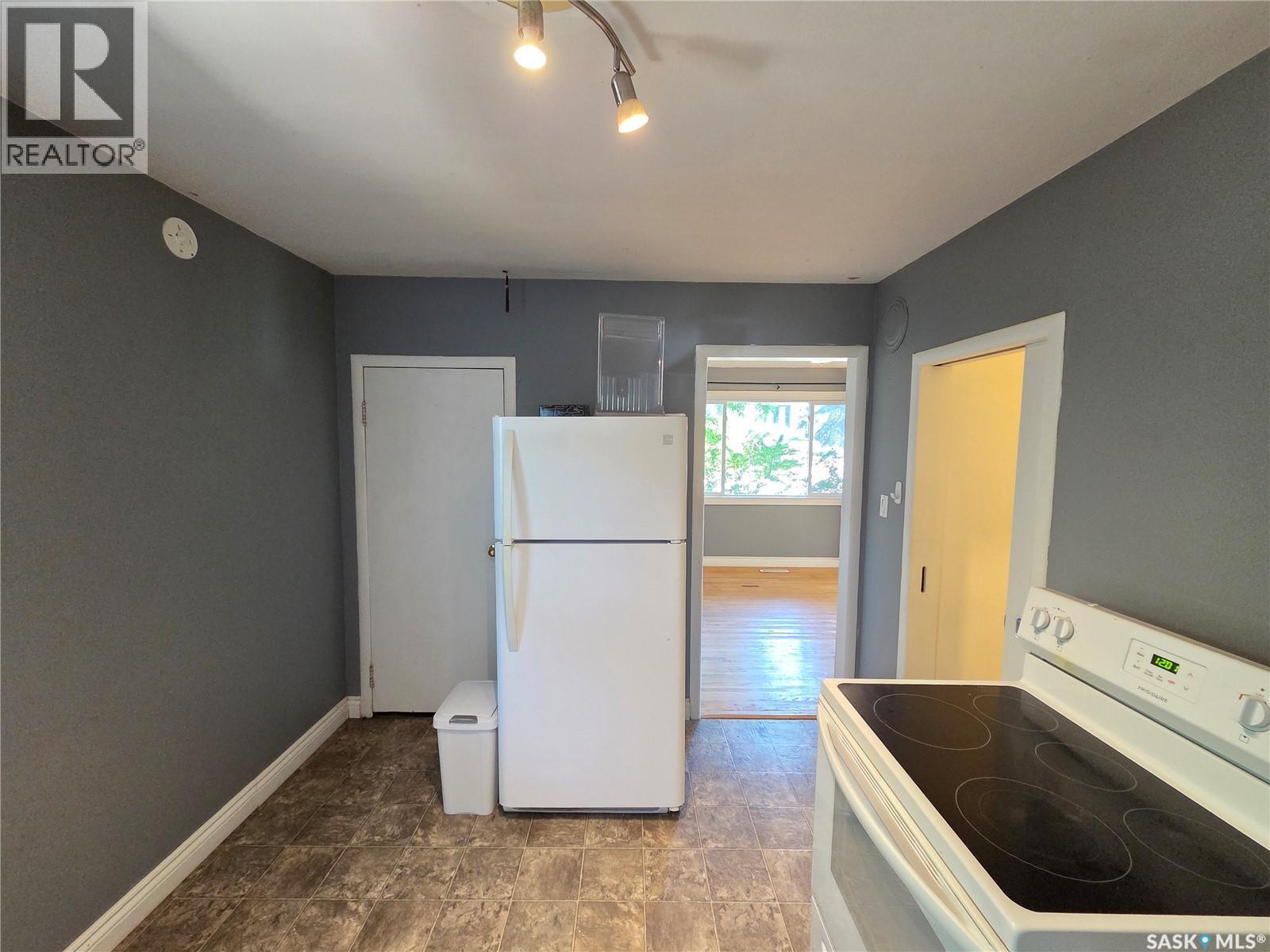 32 Newcombe Street, Manor, Saskatchewan  S0C 1R0 - Photo 30 - SK046370