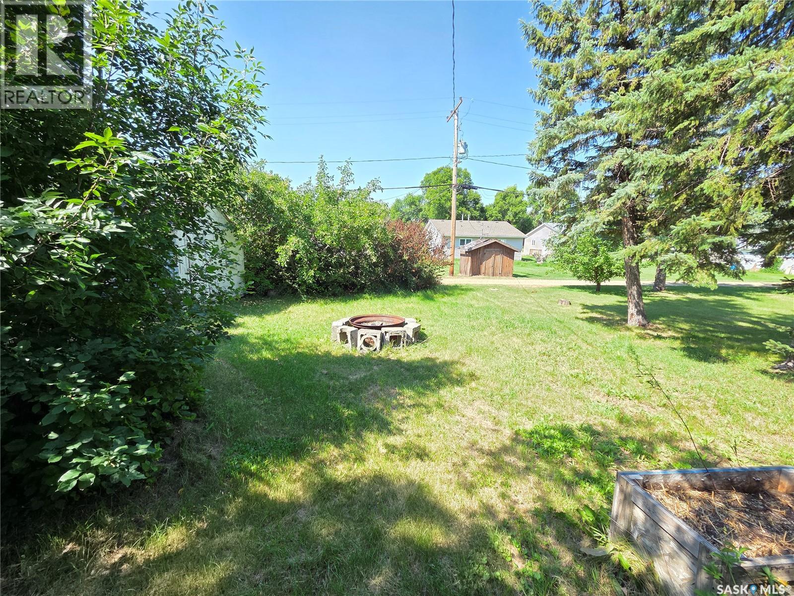 32 Newcombe Street, Manor, Saskatchewan  S0C 1R0 - Photo 8 - SK046370