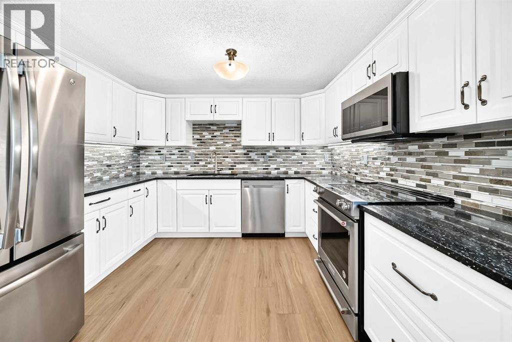 8 Hawkfield Crescent NW, Calgary, Alberta
