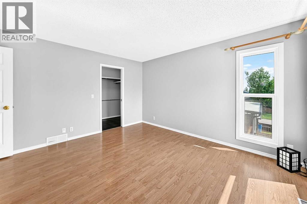 8 Hawkfield Crescent NW, Calgary, Alberta T3G 1Z5 - Photo 16 - A2339371