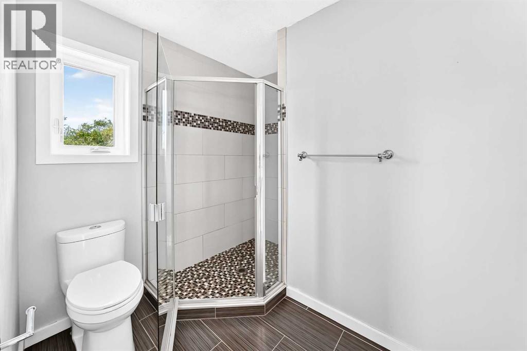 8 Hawkfield Crescent NW, Calgary, Alberta T3G 1Z5 - Photo 18 - A2339371
