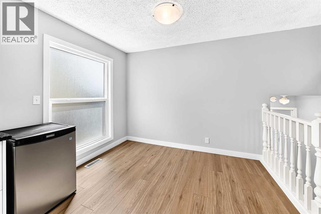 8 Hawkfield Crescent NW, Calgary, Alberta T3G 1Z5 - Photo 8 - A2339371