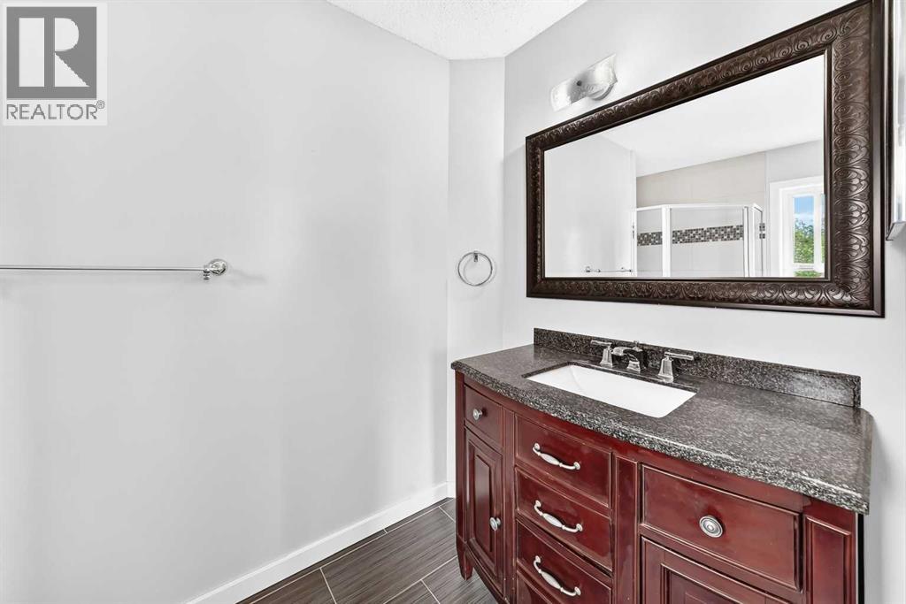 8 Hawkfield Crescent NW, Calgary, Alberta T3G 1Z5 - Photo 17 - A2339371