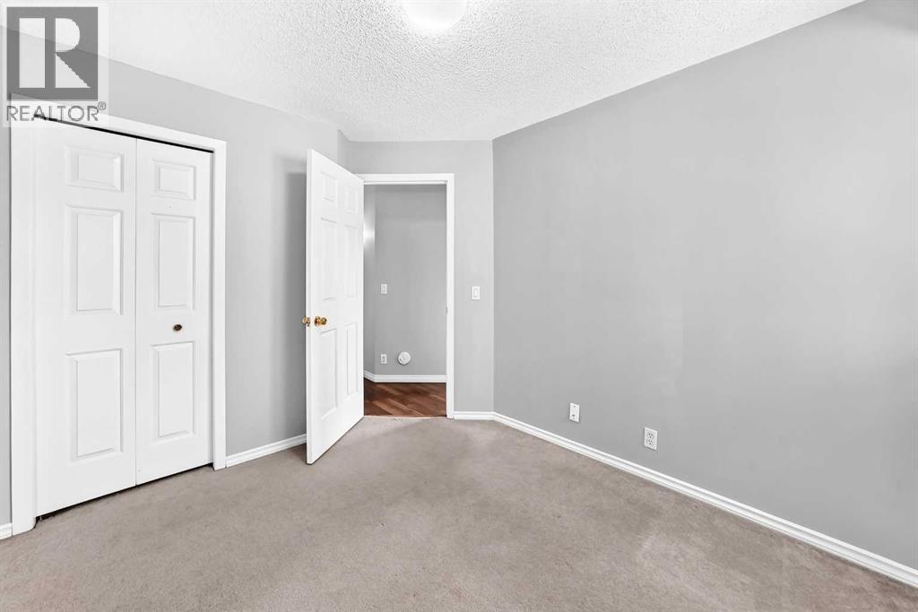 8 Hawkfield Crescent NW, Calgary, Alberta T3G 1Z5 - Photo 20 - A2339371