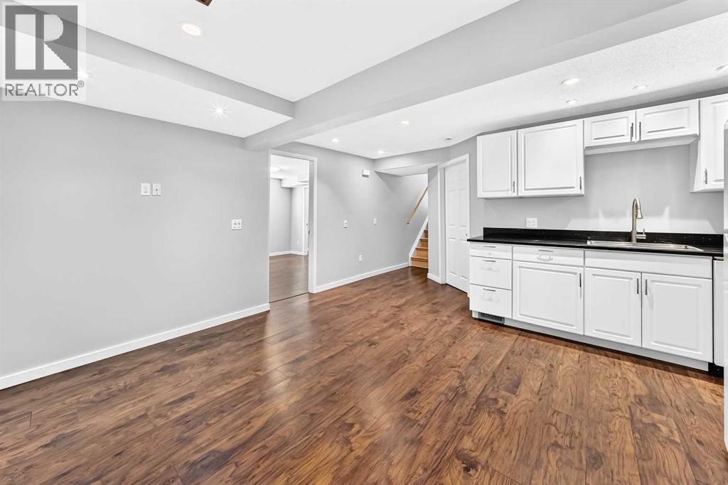 8 Hawkfield Crescent NW, Calgary, Alberta T3G 1Z5 - Photo 37 - A2339371