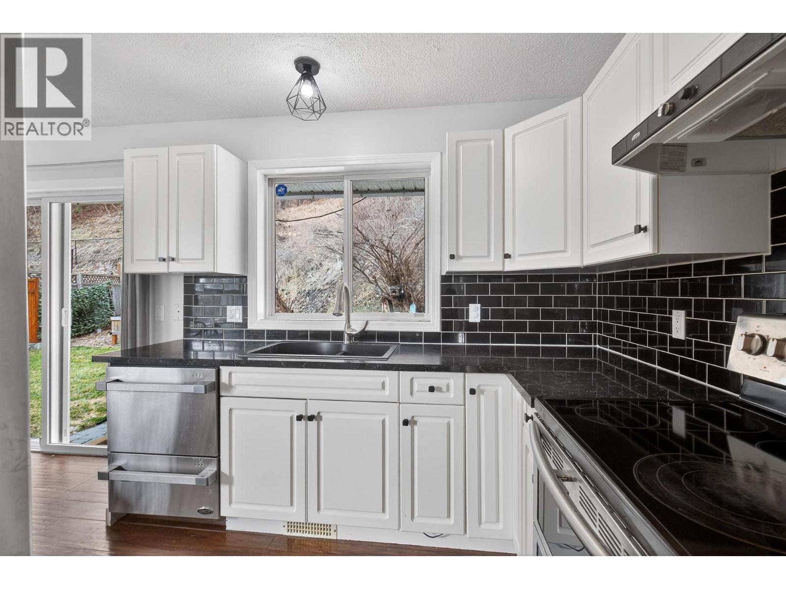 3220 Mciver Road, West Kelowna, British Columbia  V4T 1G1 - Photo 15 - 10397760