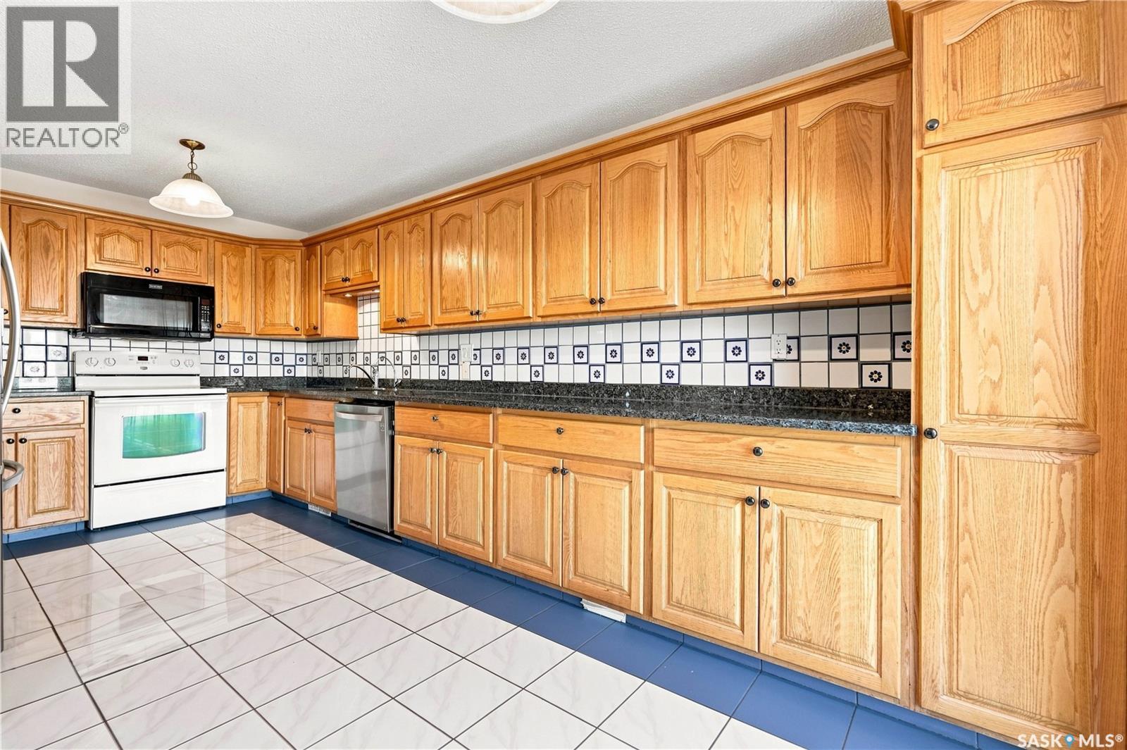 986 Rowell Crescent N, Regina, Saskatchewan  S4X 2A6 - Photo 10 - SK046373