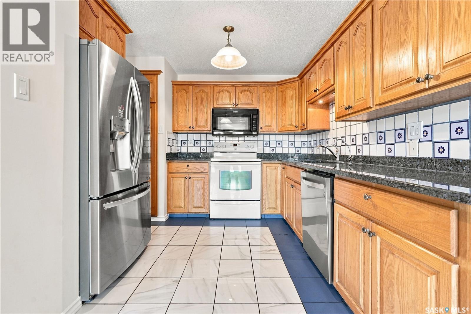 986 Rowell Crescent N, Regina, Saskatchewan  S4X 2A6 - Photo 11 - SK046373