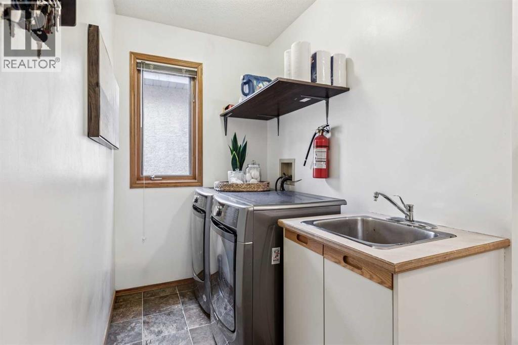 190 Mt Robson Close SE, Calgary, Alberta  T2Z 2E2 - Photo 18 - A2339169