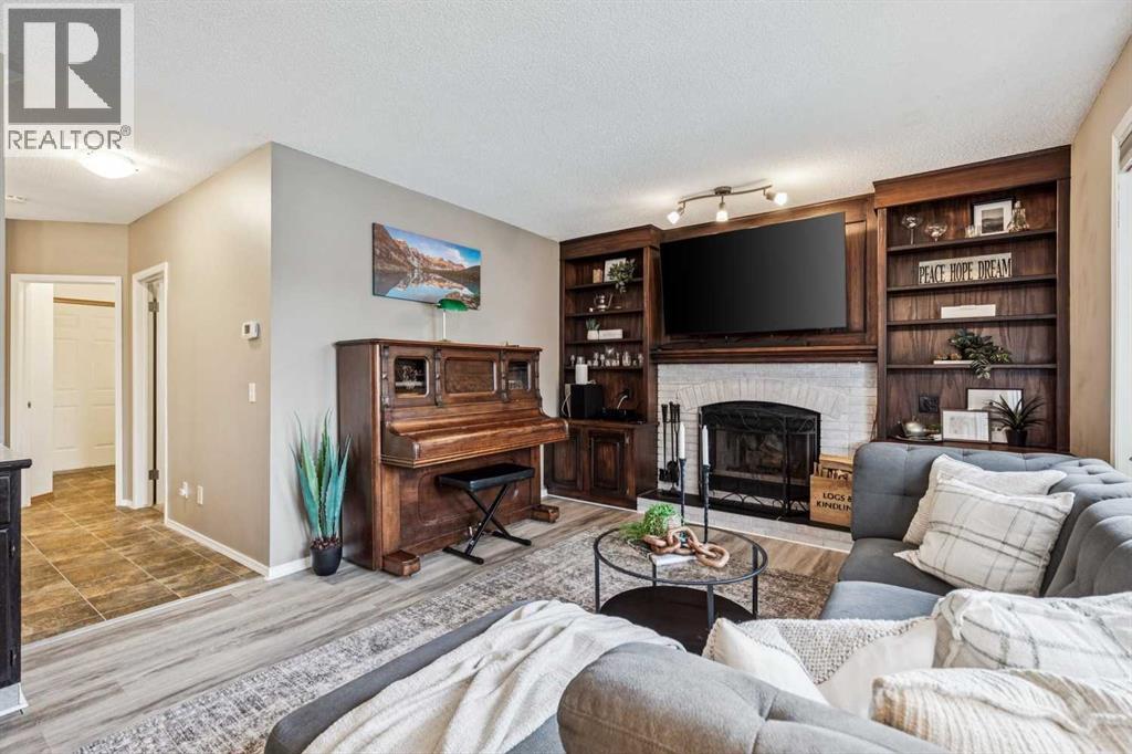 190 Mt Robson Close SE, Calgary, Alberta  T2Z 2E2 - Photo 11 - A2339169