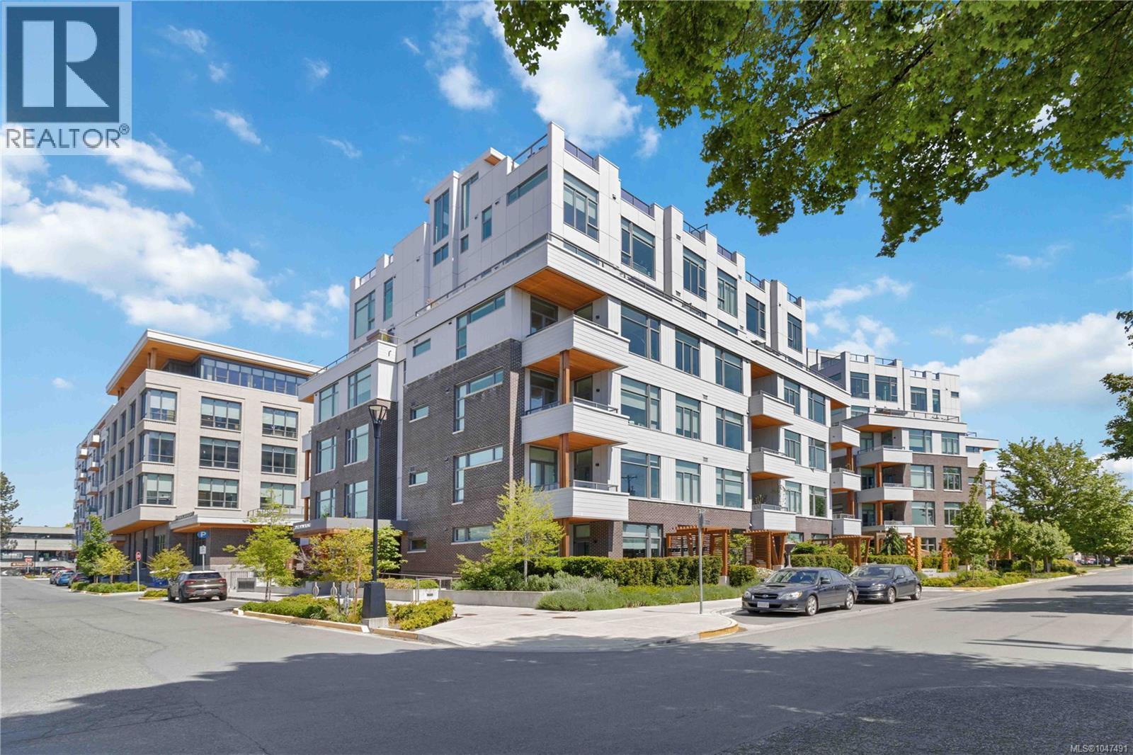 601 501 Park Pl, Esquimalt, British Columbia