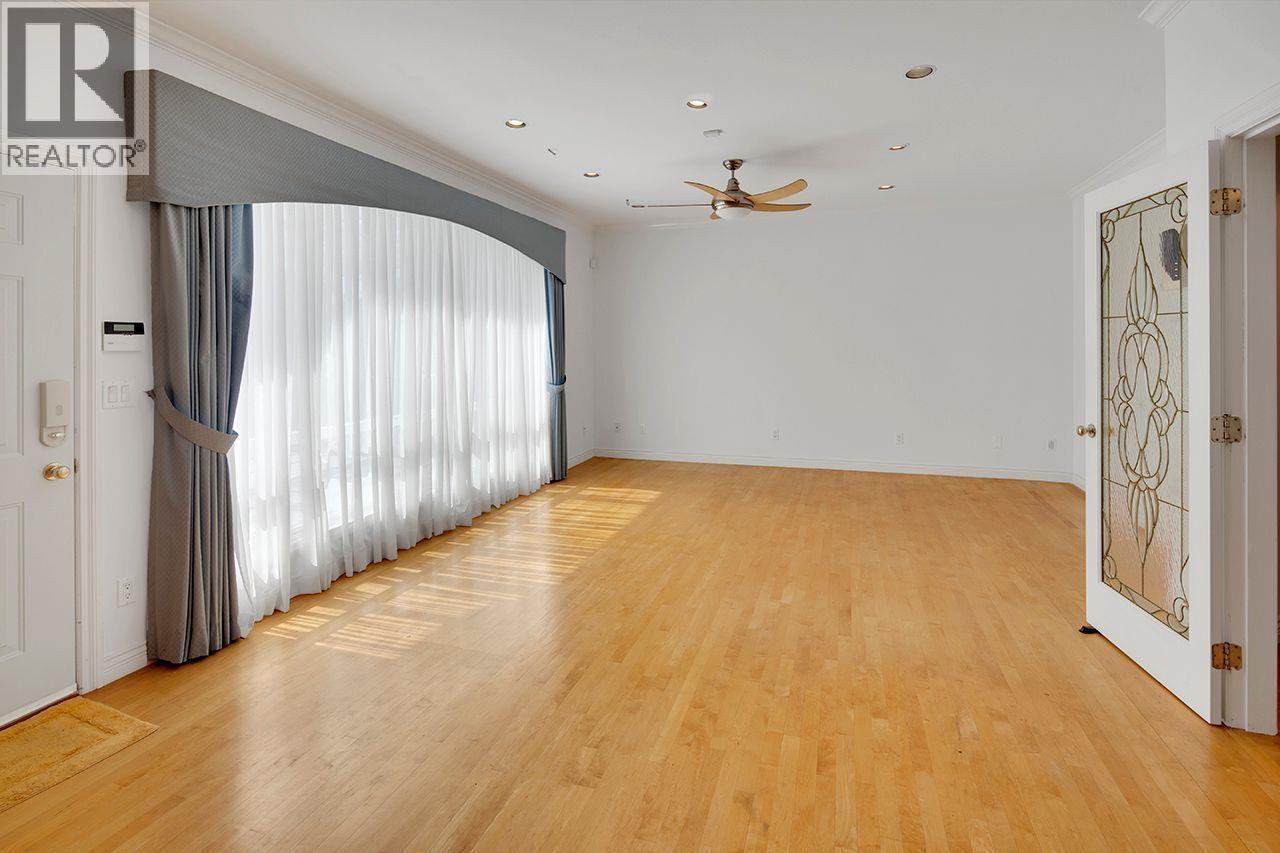 213 W 28th Street, North Vancouver, British Columbia V7N 2H9 - Photo 11 - R3157605