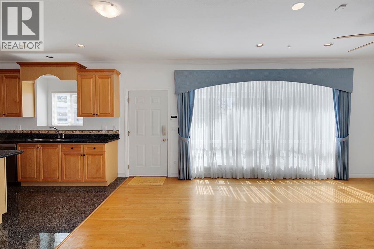 213 W 28th Street, North Vancouver, British Columbia V7N 2H9 - Photo 6 - R3157605