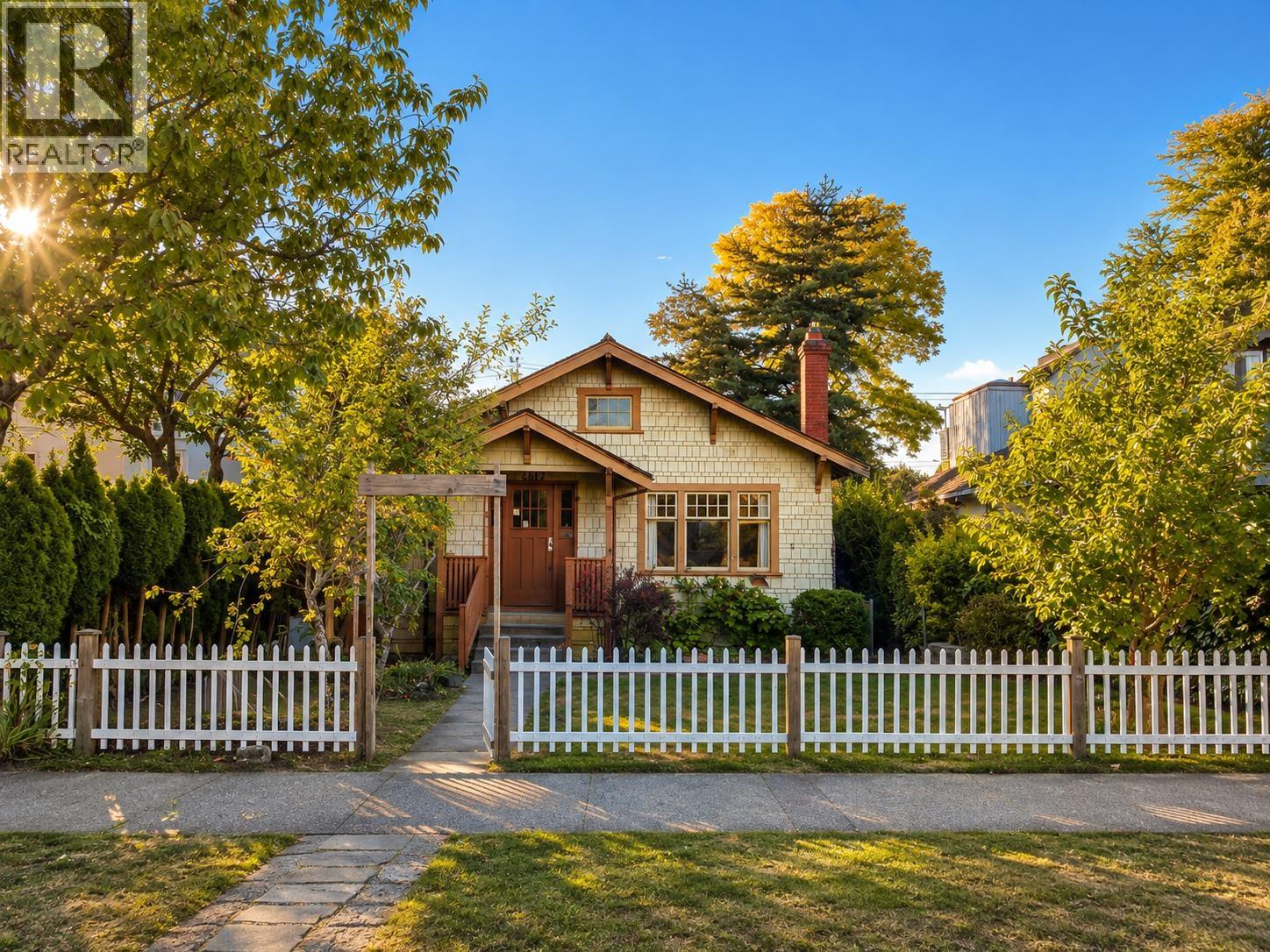 4117 W 11TH AVENUE, Vancouver, British Columbia