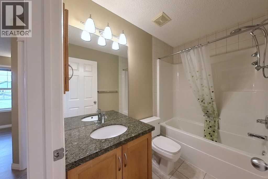 149 Rockborough Green NW, Calgary, Alberta  T3G 5S8 - Photo 32 - A2339089