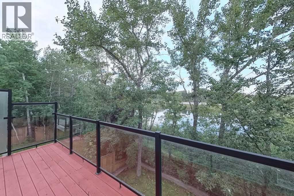 149 Rockborough Green NW, Calgary, Alberta  T3G 5S8 - Photo 16 - A2339089