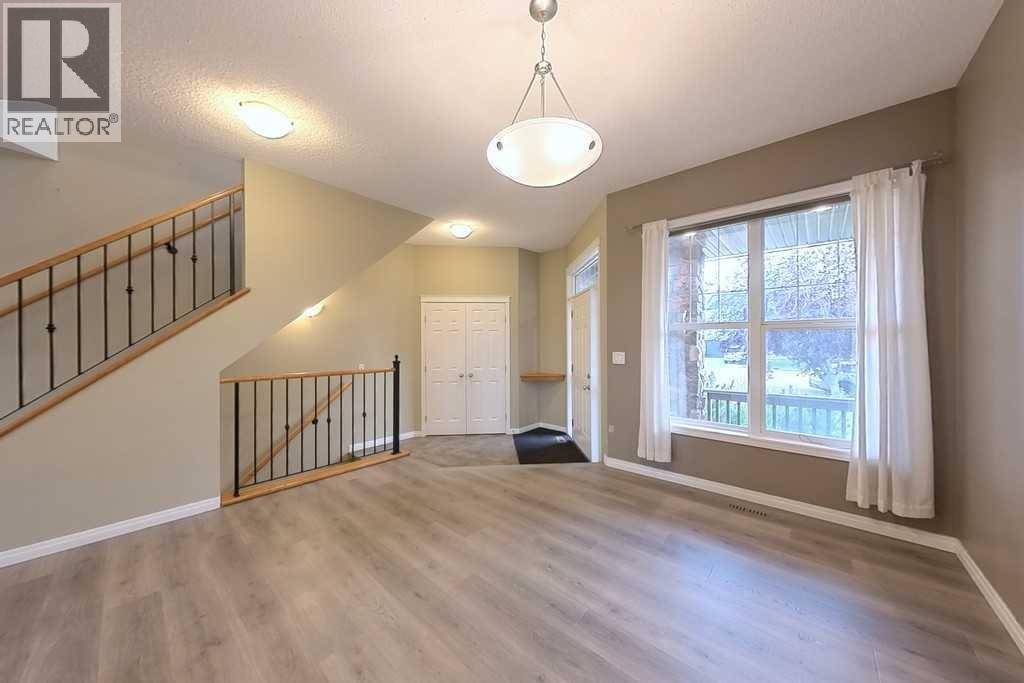 149 Rockborough Green NW, Calgary, Alberta  T3G 5S8 - Photo 9 - A2339089