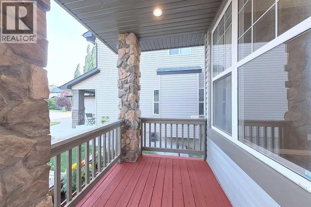 149 Rockborough Green NW, Calgary, Alberta  T3G 5S8 - Photo 5 - A2339089