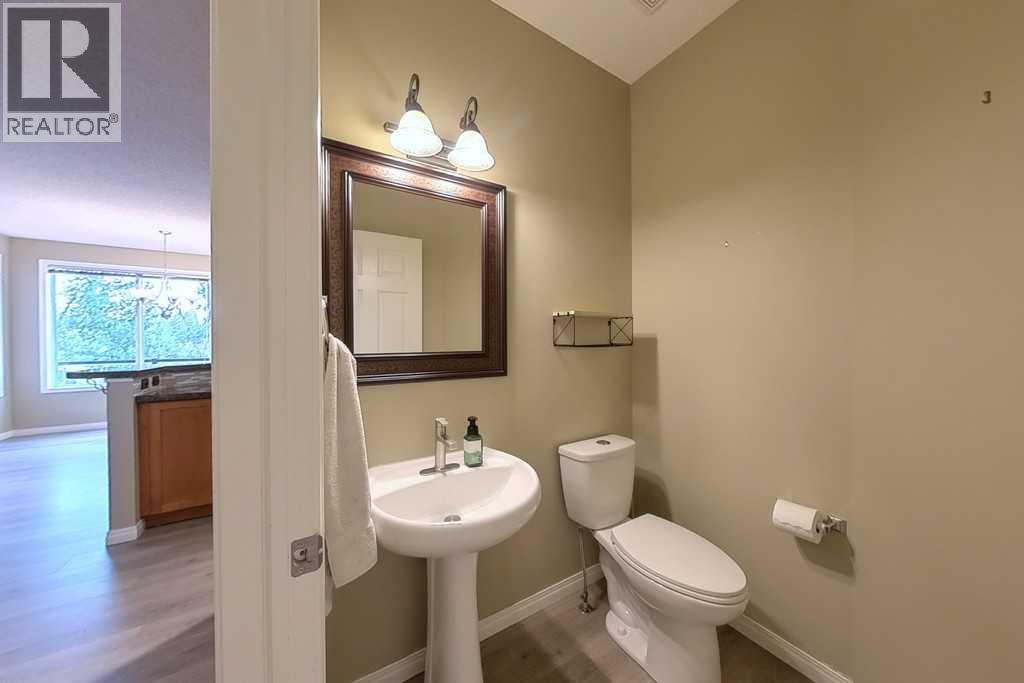 149 Rockborough Green NW, Calgary, Alberta  T3G 5S8 - Photo 25 - A2339089