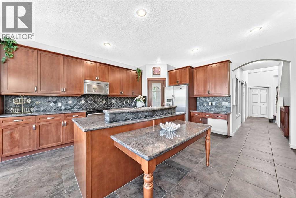 14 Springborough Crescent SW, Calgary, Alberta  T3H 5M5 - Photo 12 - A2333756