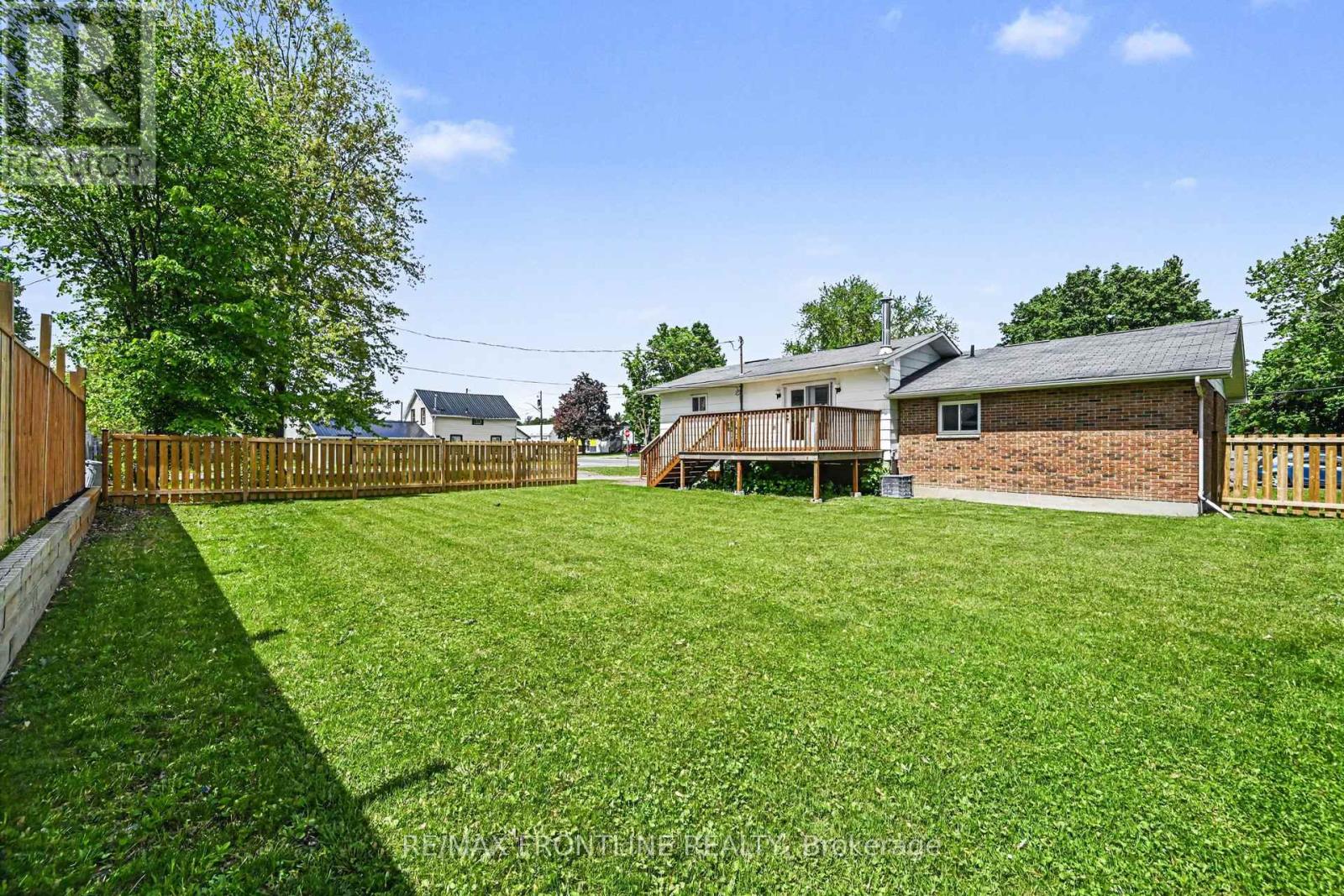 68 Drummond Street W, Perth, Ontario  K7H 2K4 - Photo 2 - X13460890