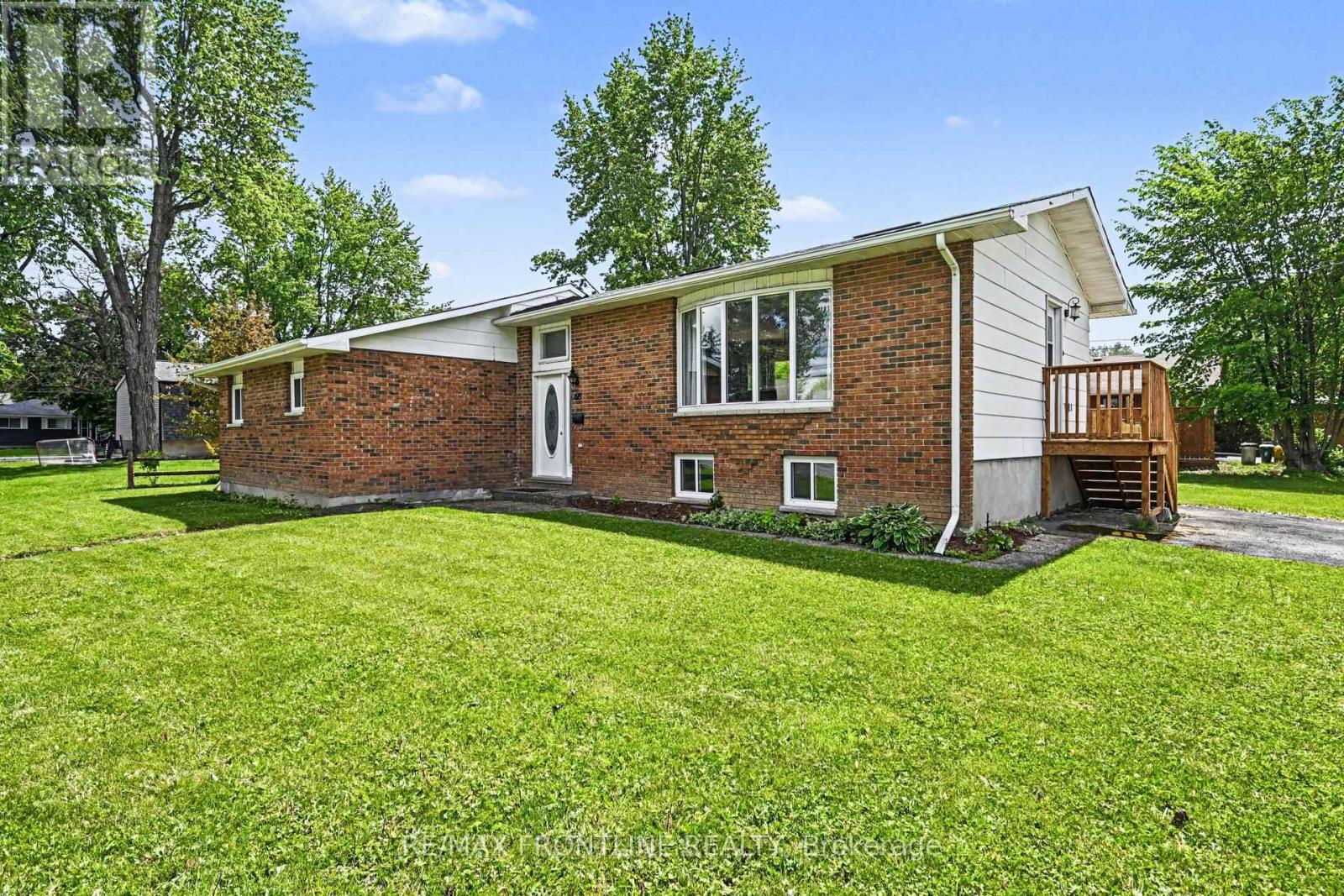 68 Drummond Street W, Perth, Ontario