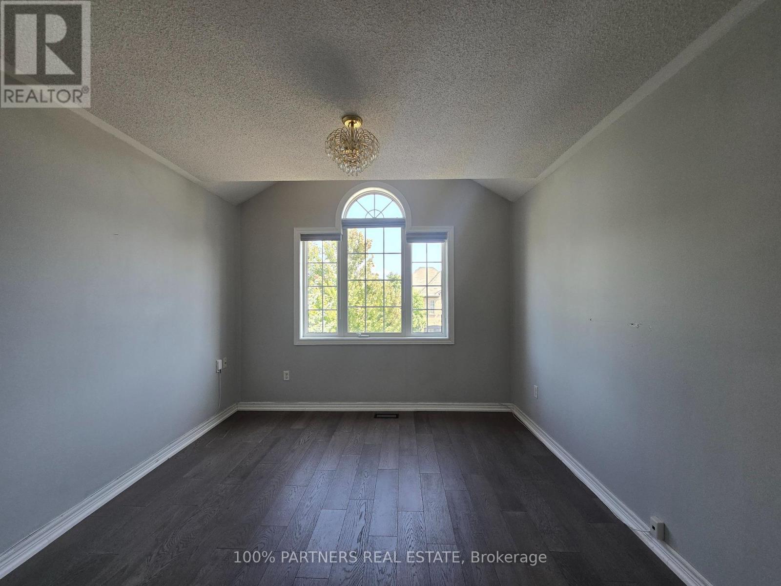 8 St. Philip Court, Whitby, Ontario L1P 0A5 - Photo 19 - E13698216